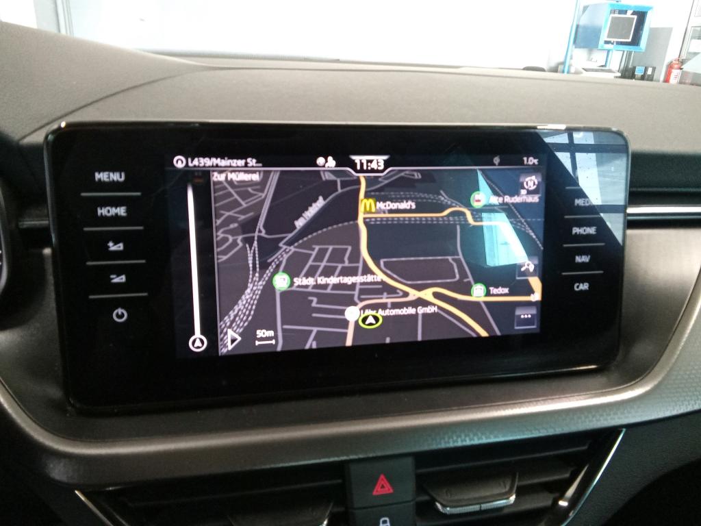 Fahrzeugabbildung SKODA Kamiq TSI Clever LED Navi VC GRA PDC SH LM