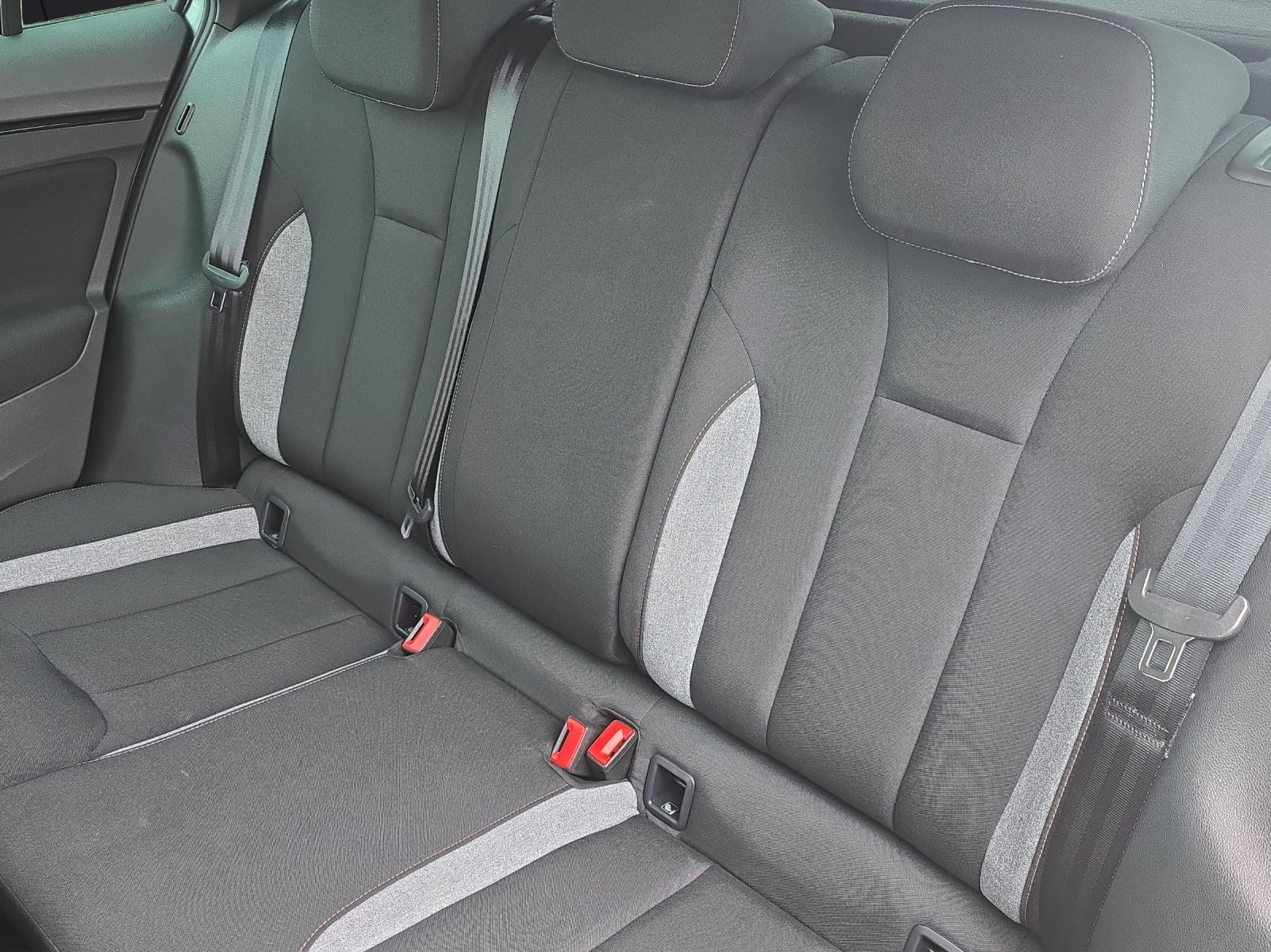 Fahrzeugabbildung SKODA Scala Drive 1.0 TSI DSG ACC Matrix LED RFK Keyless Climatronic