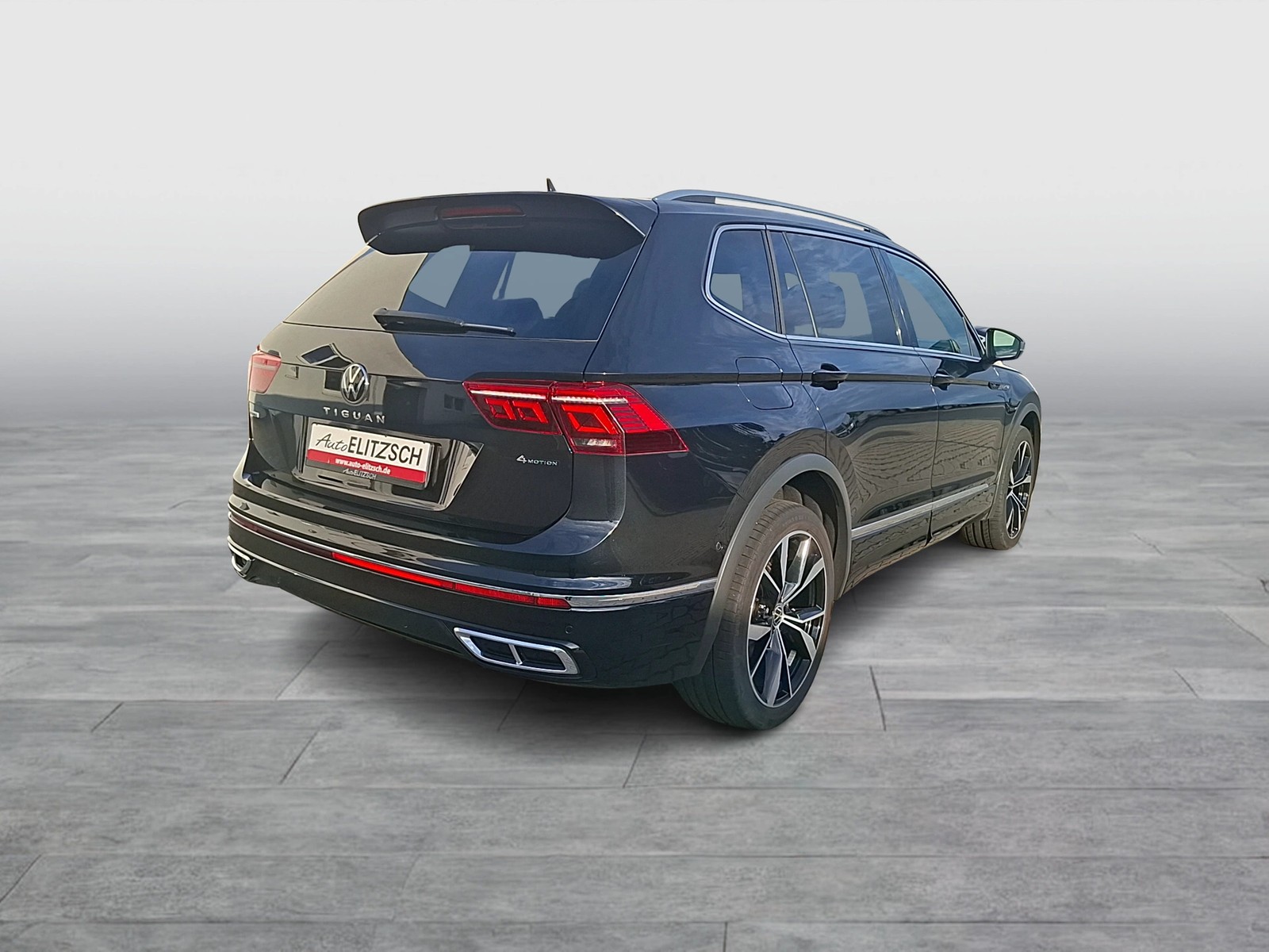 Fahrzeugabbildung Volkswagen Tiguan Allspace TDI R-Line DSG 4M Matrix AHK Navi AID Pano ACC Park-Assist SH 20