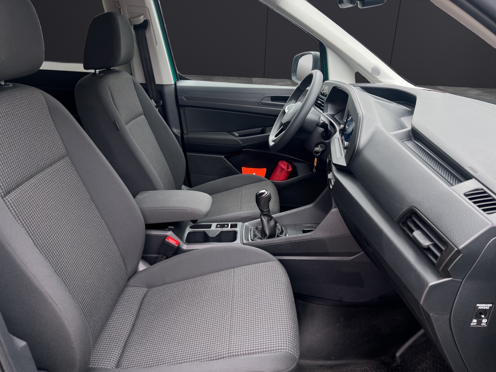 Fahrzeugabbildung Volkswagen Caddy Kombi TDI Maxi Basis 7-Si AHK GRA PDC