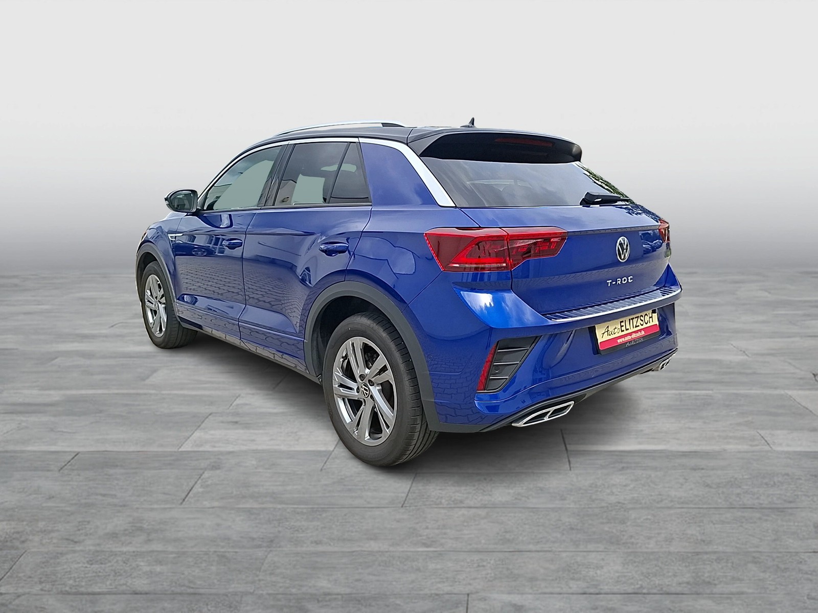 Fahrzeugabbildung Volkswagen T-Roc TSI R-Line DSG Matrix Navi AID ACC Park-Assist SH