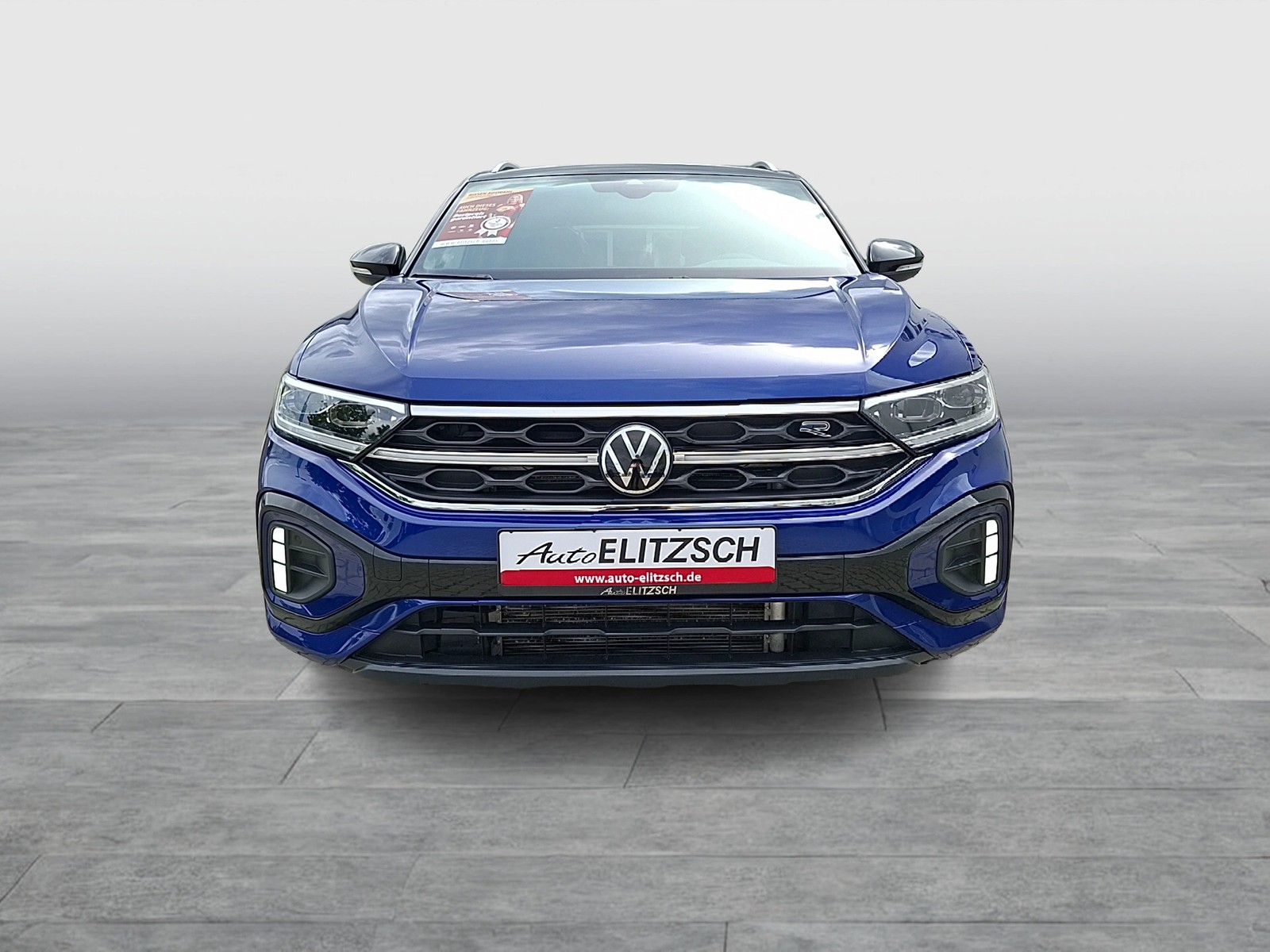 Fahrzeugabbildung Volkswagen T-Roc TSI R-Line DSG Matrix Navi AID ACC Park-Assist SH