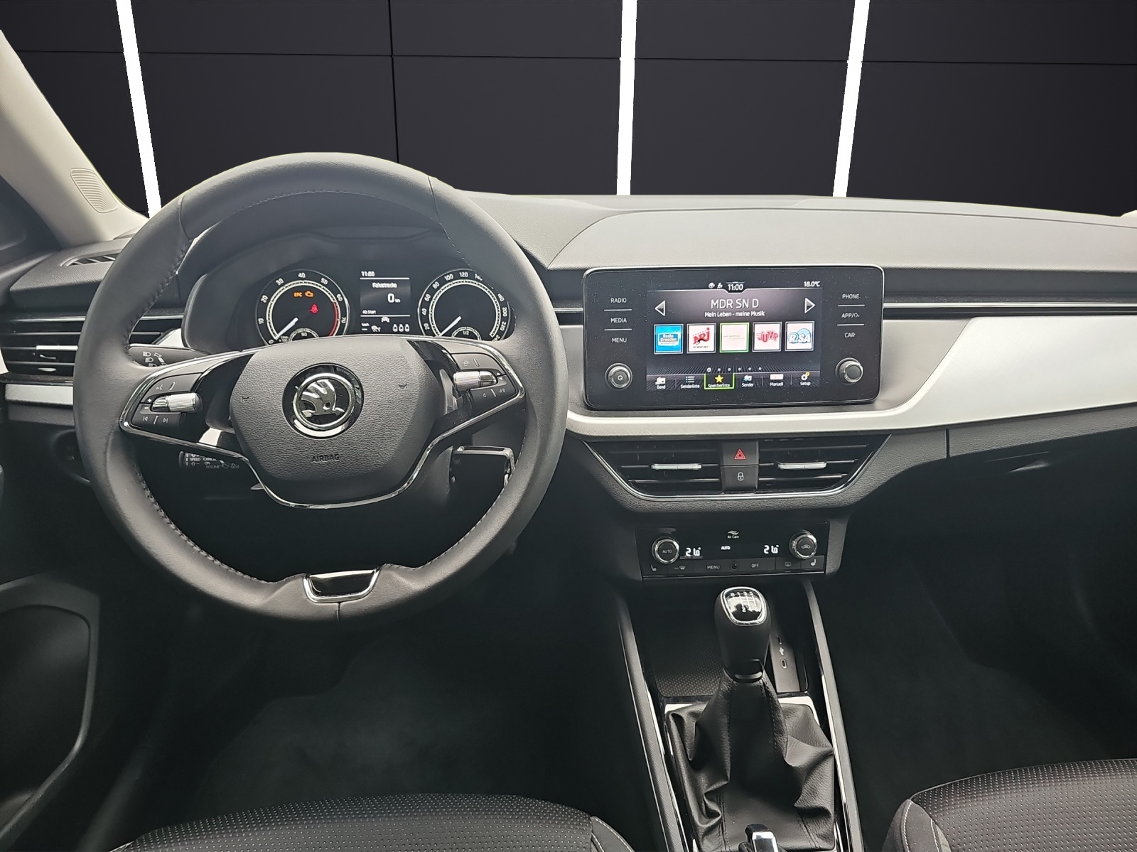 Fahrzeugabbildung SKODA Scala Tour 1.0 TSI ACC KAMERA LED