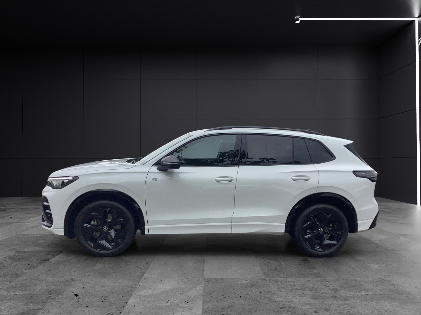 Fahrzeugabbildung Volkswagen Tiguan R-Line TDI AHZV LED+ KESSY AreaView