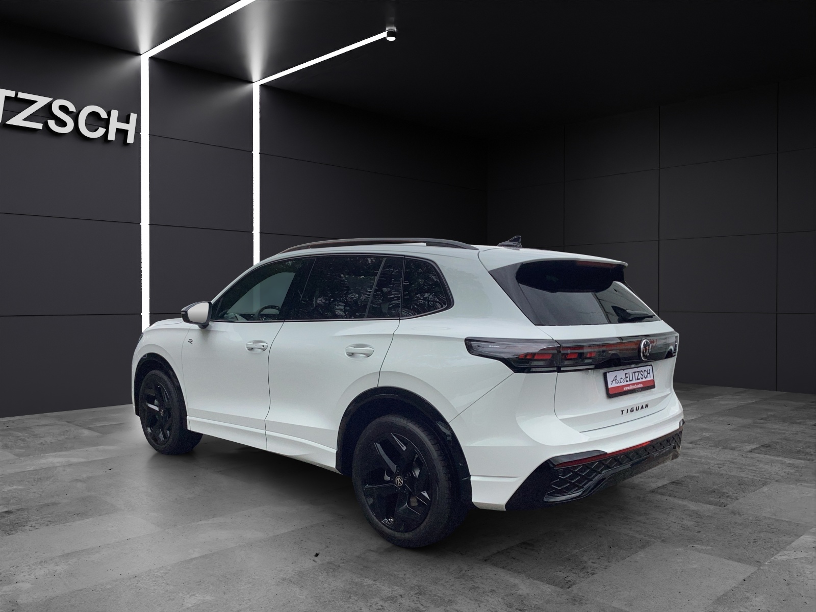 Fahrzeugabbildung Volkswagen Tiguan R-Line TDI AHZV LED+ KESSY AreaView