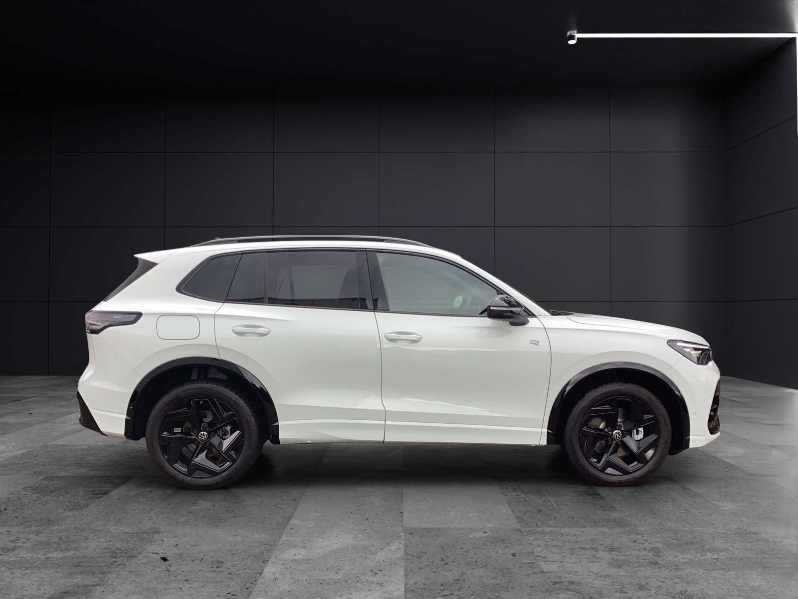 Fahrzeugabbildung Volkswagen Tiguan R-Line TDI AHZV LED+ KESSY AreaView