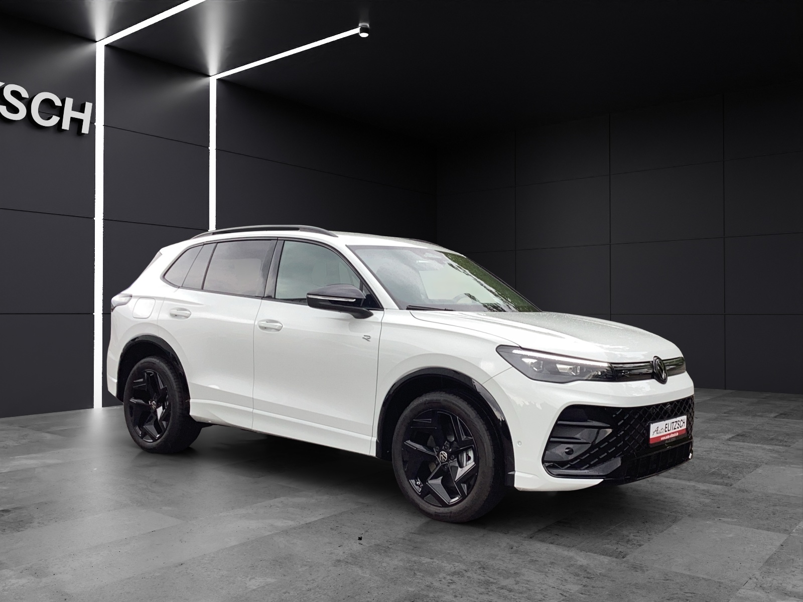 Fahrzeugabbildung Volkswagen Tiguan R-Line TDI AHZV LED+ KESSY AreaView