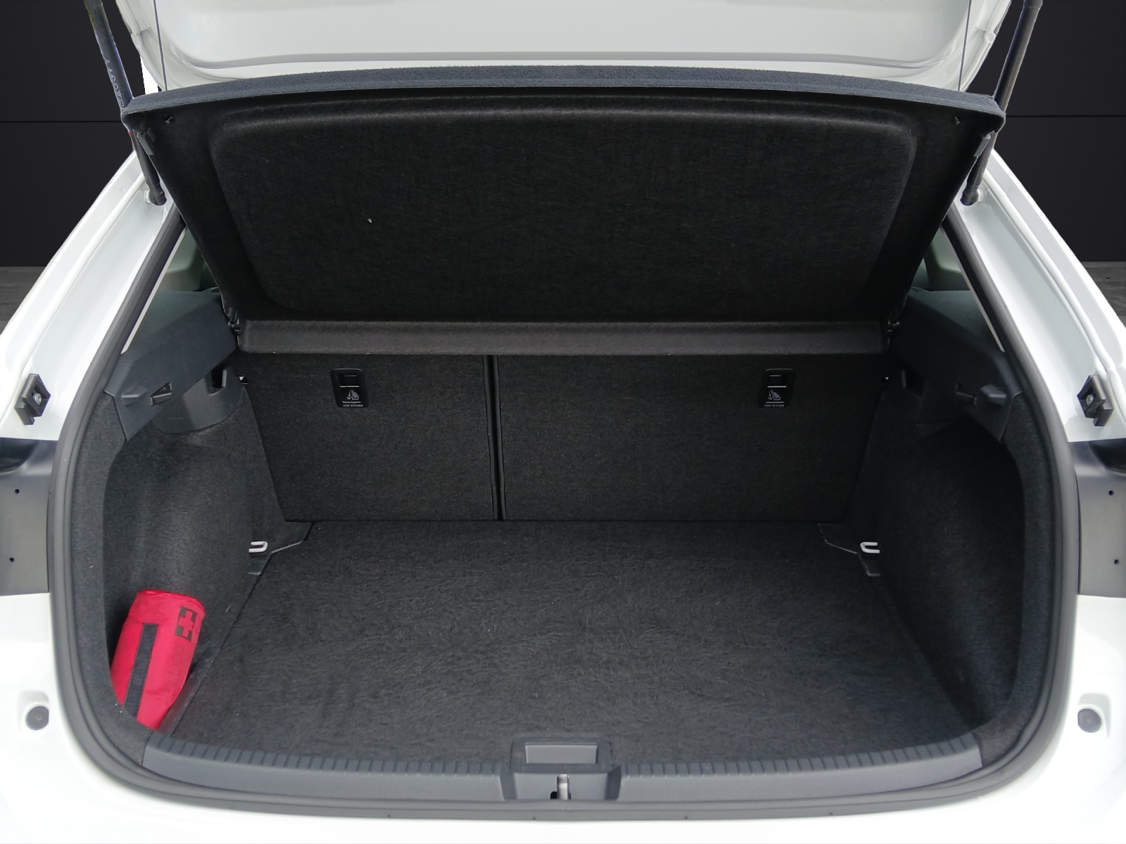Fahrzeugabbildung Volkswagen Taigo TSI Style DSG Matrix Navi ACC AID SHZ Park-Assist 17