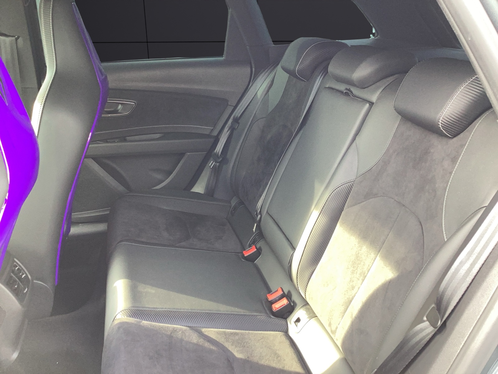 Fahrzeugabbildung SEAT Leon ST Cupra 300 4Drive VOLLFOLIERT AGA BEATS