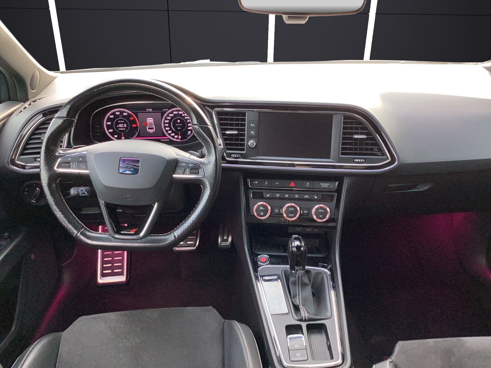 Fahrzeugabbildung SEAT Leon ST Cupra 300 4Drive VOLLFOLIERT AGA BEATS
