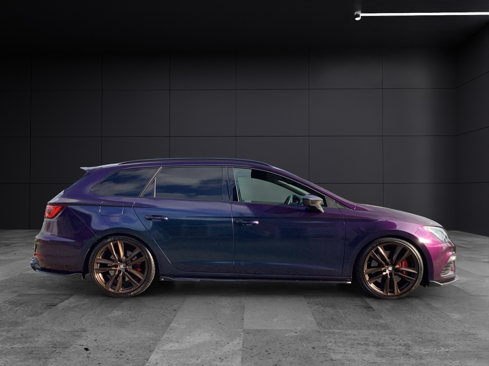 Fahrzeugabbildung SEAT Leon ST Cupra 300 4Drive VOLLFOLIERT AGA BEATS