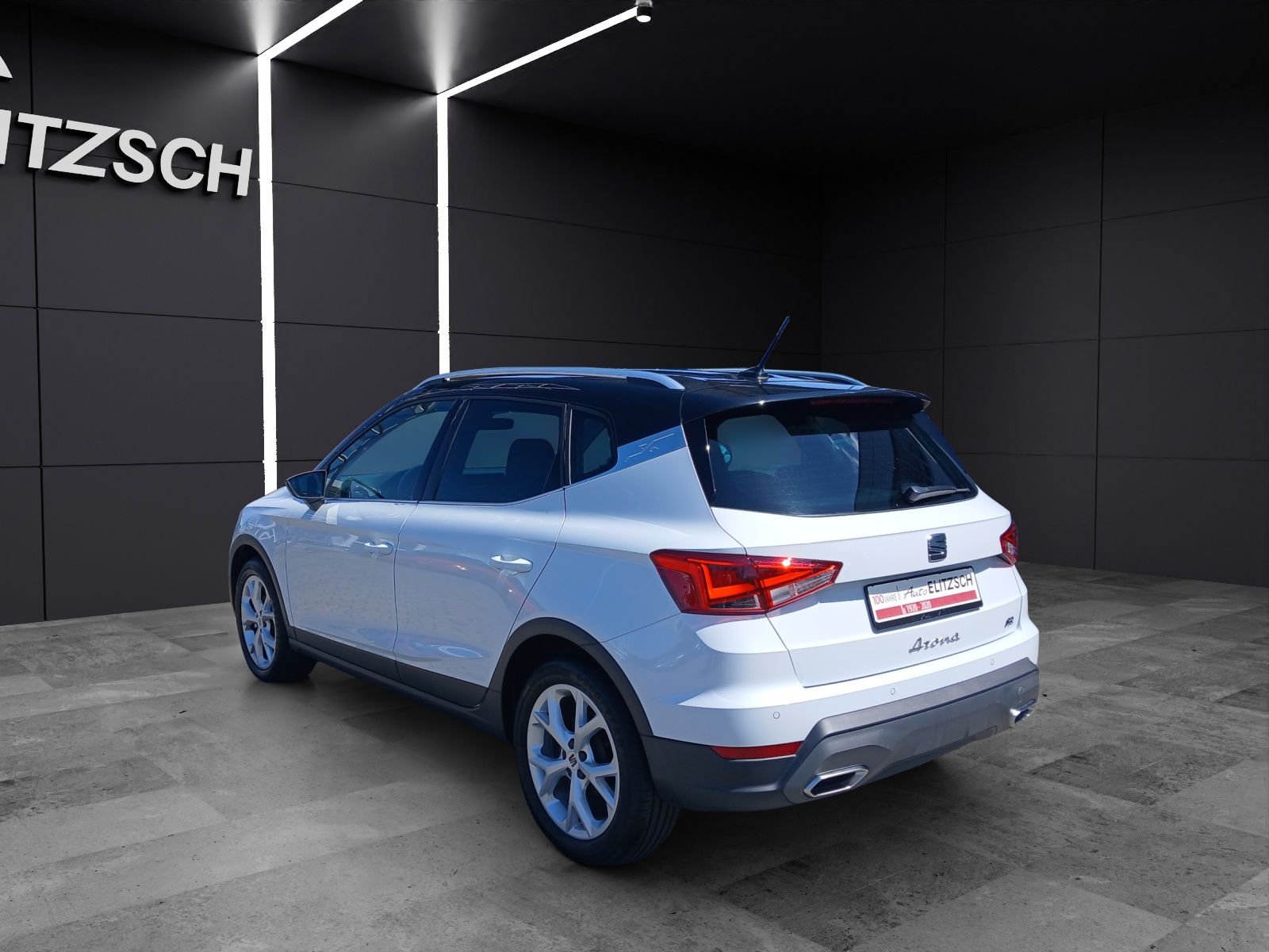 Fahrzeugabbildung SEAT Arona TSI FR-Line LED AID GRA PDC SHZ APP