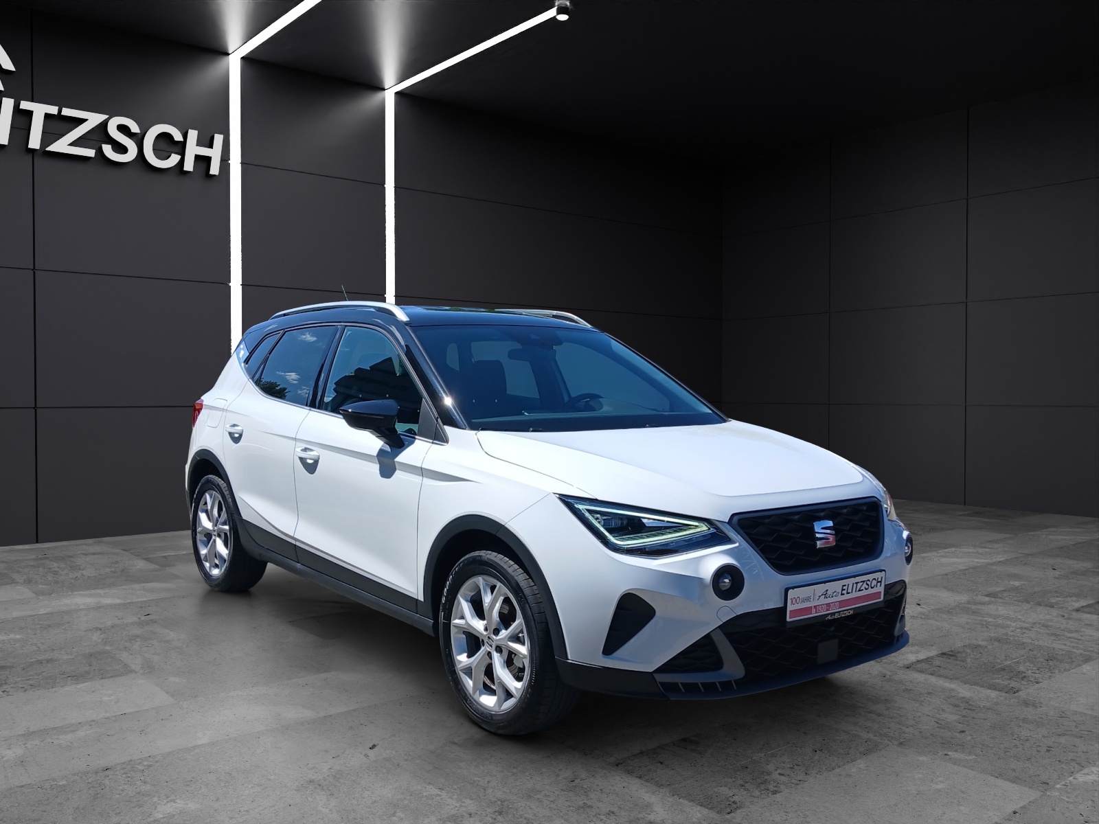 Fahrzeugabbildung SEAT Arona TSI FR-Line LED AID GRA PDC SHZ APP