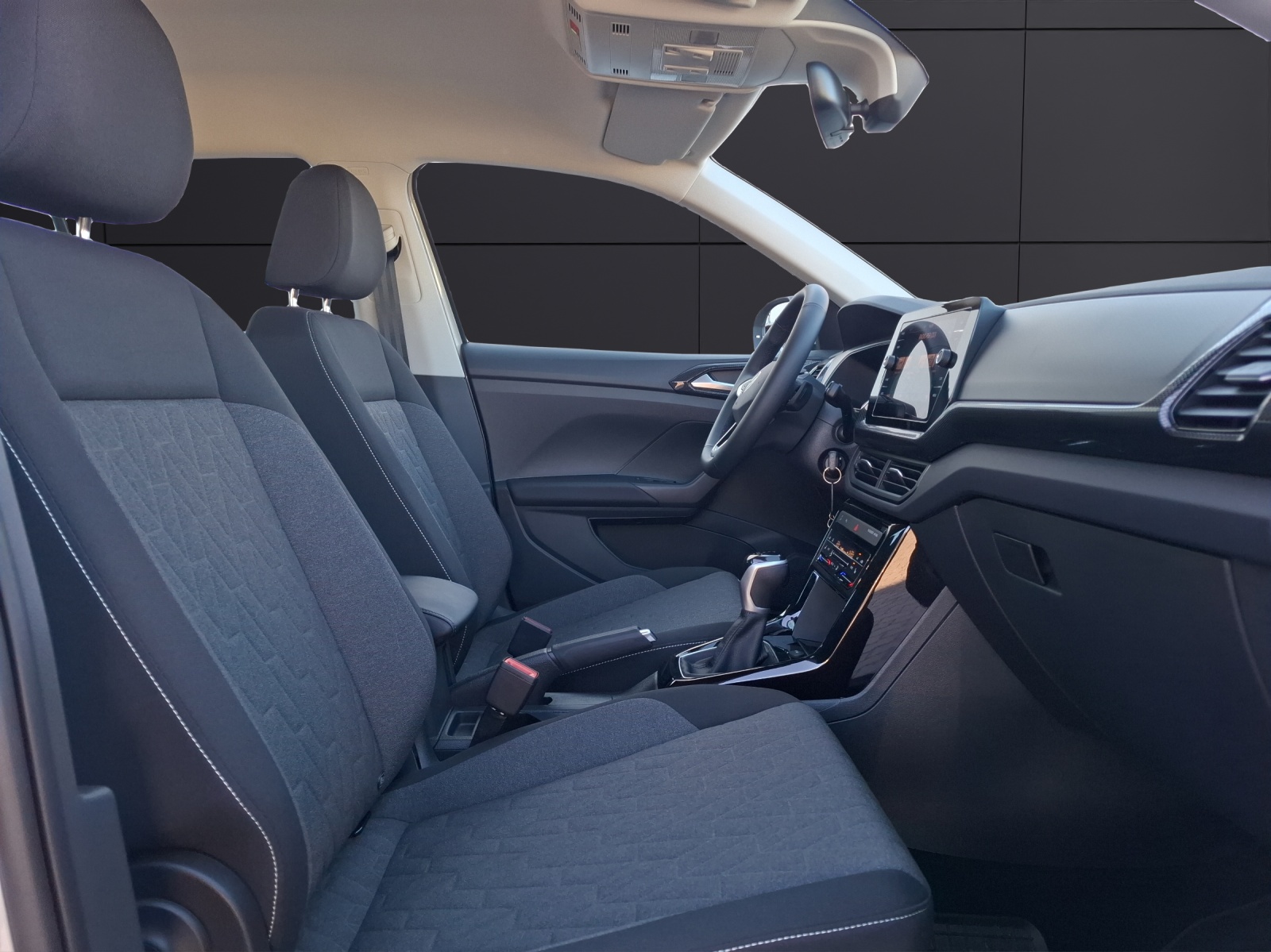 Fahrzeugabbildung Volkswagen T-Cross TSI Life DSG LED Navi AID ACC PDC SH LM