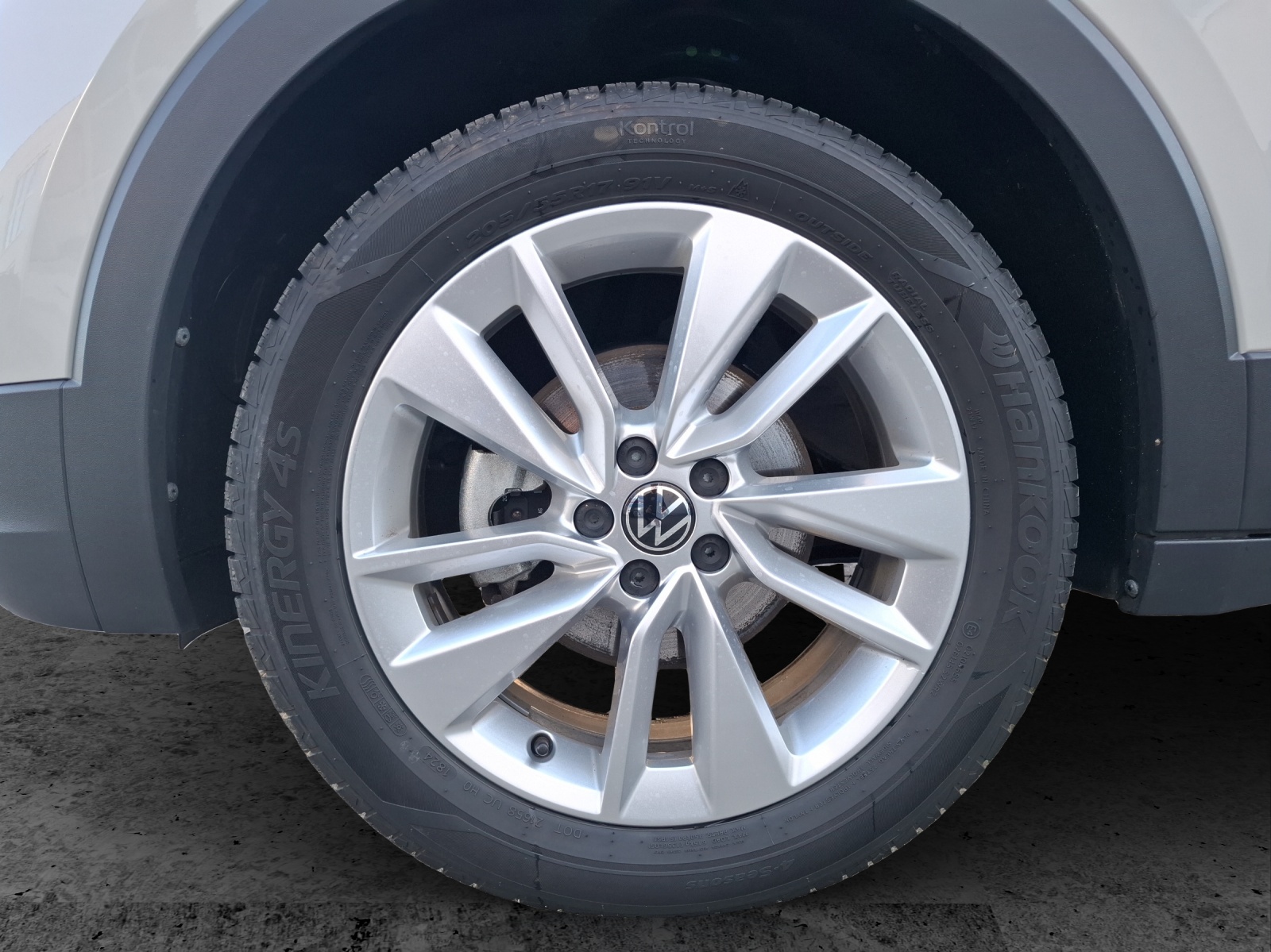 Fahrzeugabbildung Volkswagen T-Cross TSI Life DSG LED Navi AID ACC PDC SH LM