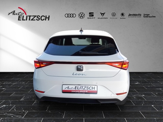 Fahrzeugabbildung SEAT Leon Style Kamera Winter-Paket