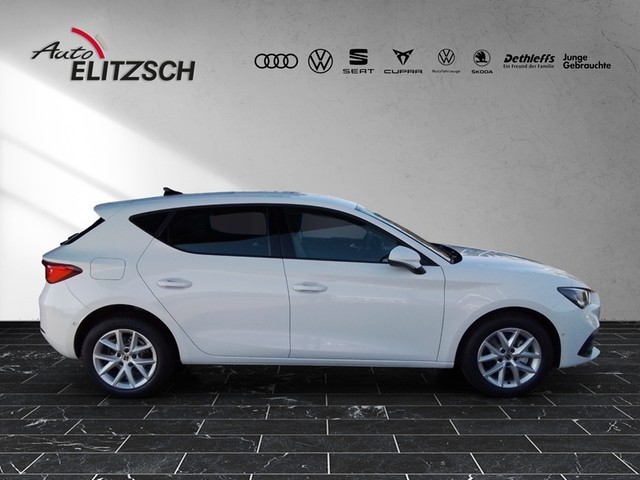 Fahrzeugabbildung SEAT Leon Style Kamera Winter-Paket