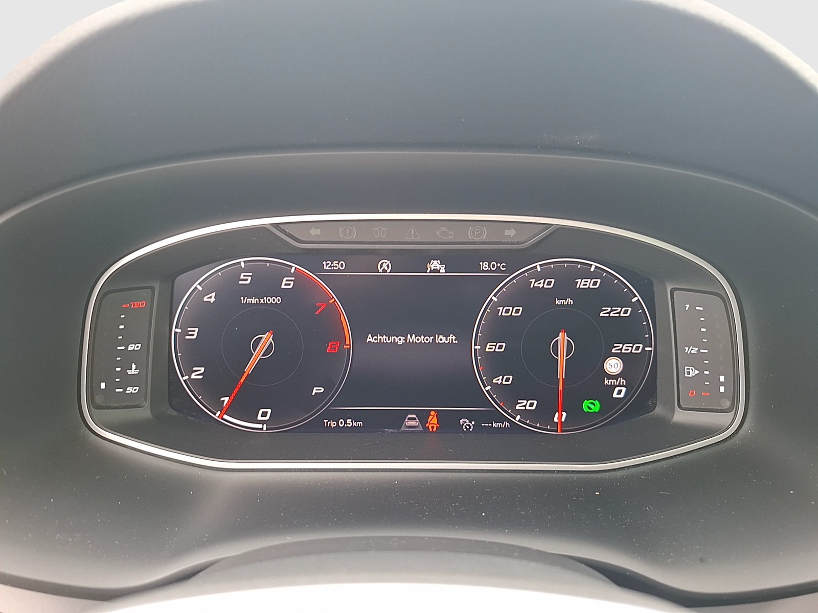 Fahrzeugabbildung SEAT Ateca TSI FR DSG LED AHK Navi AID beats ACC RFK SH 19