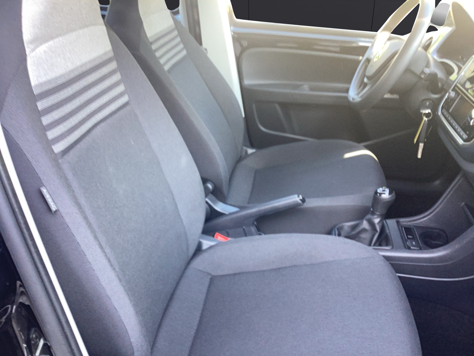 Fahrzeugabbildung Volkswagen up! CLIMATIC SHZ GRA PDC NSW