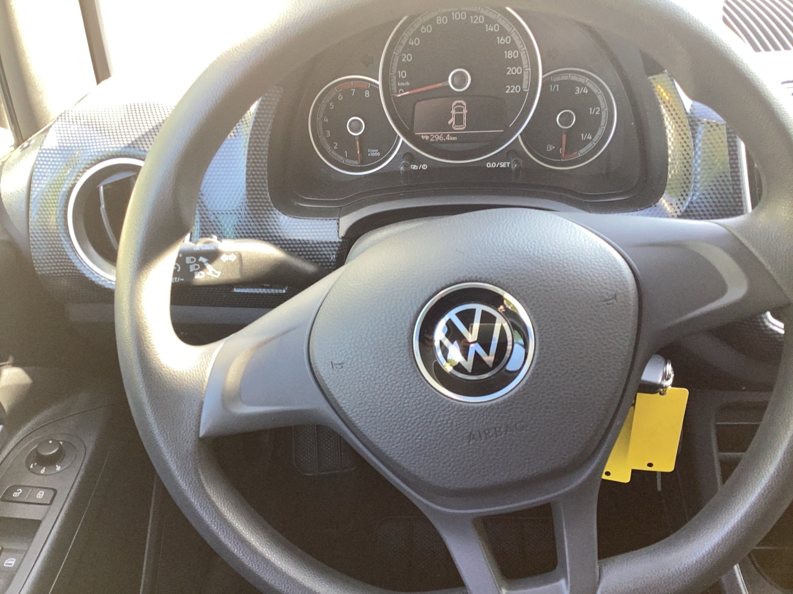 Fahrzeugabbildung Volkswagen up! CLIMATIC SHZ GRA PDC NSW
