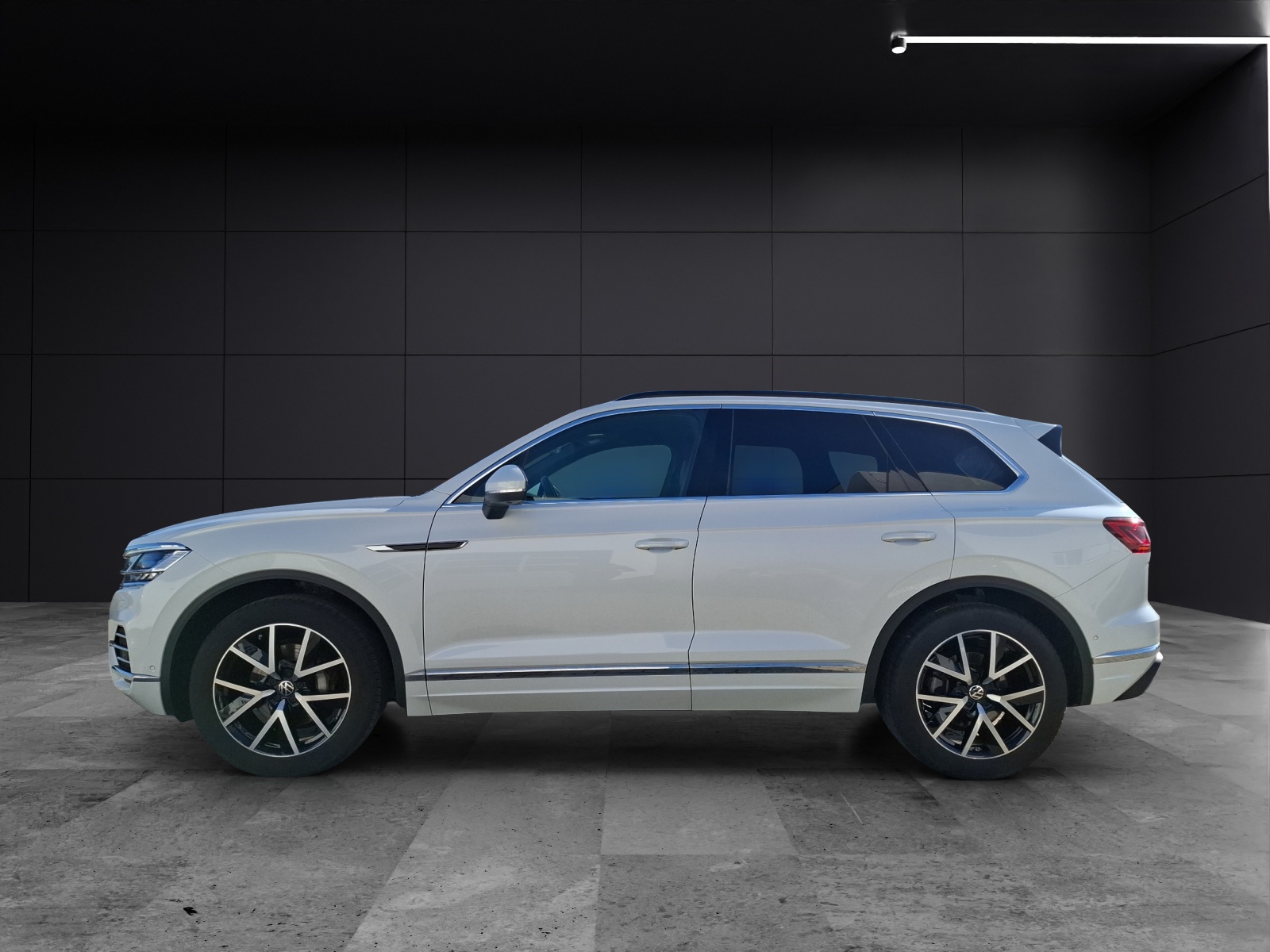 Fahrzeugabbildung Volkswagen Touareg TDI Elegance 4M Matrix AHK Navi ACC 360°Luft 20