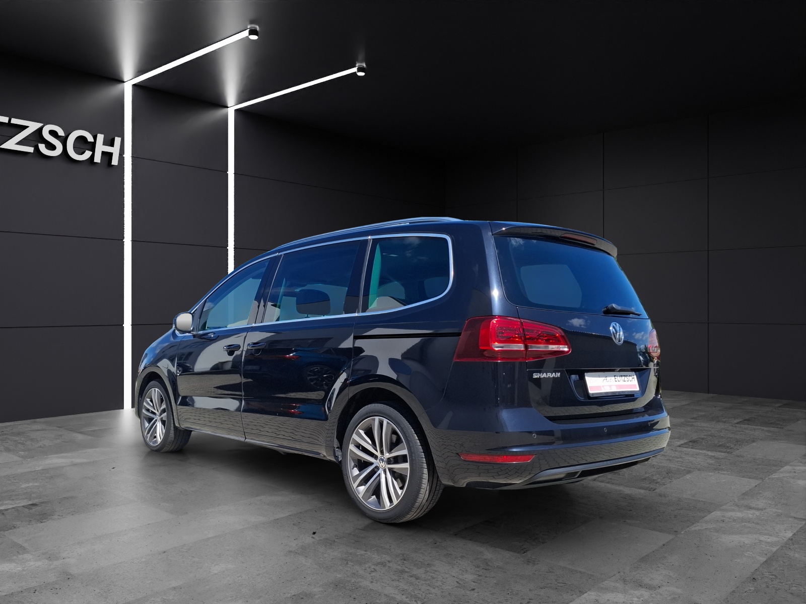Fahrzeugabbildung Volkswagen Sharan TDI Highline Standhzg Xenon AHK Navi ACC RFK SHZ