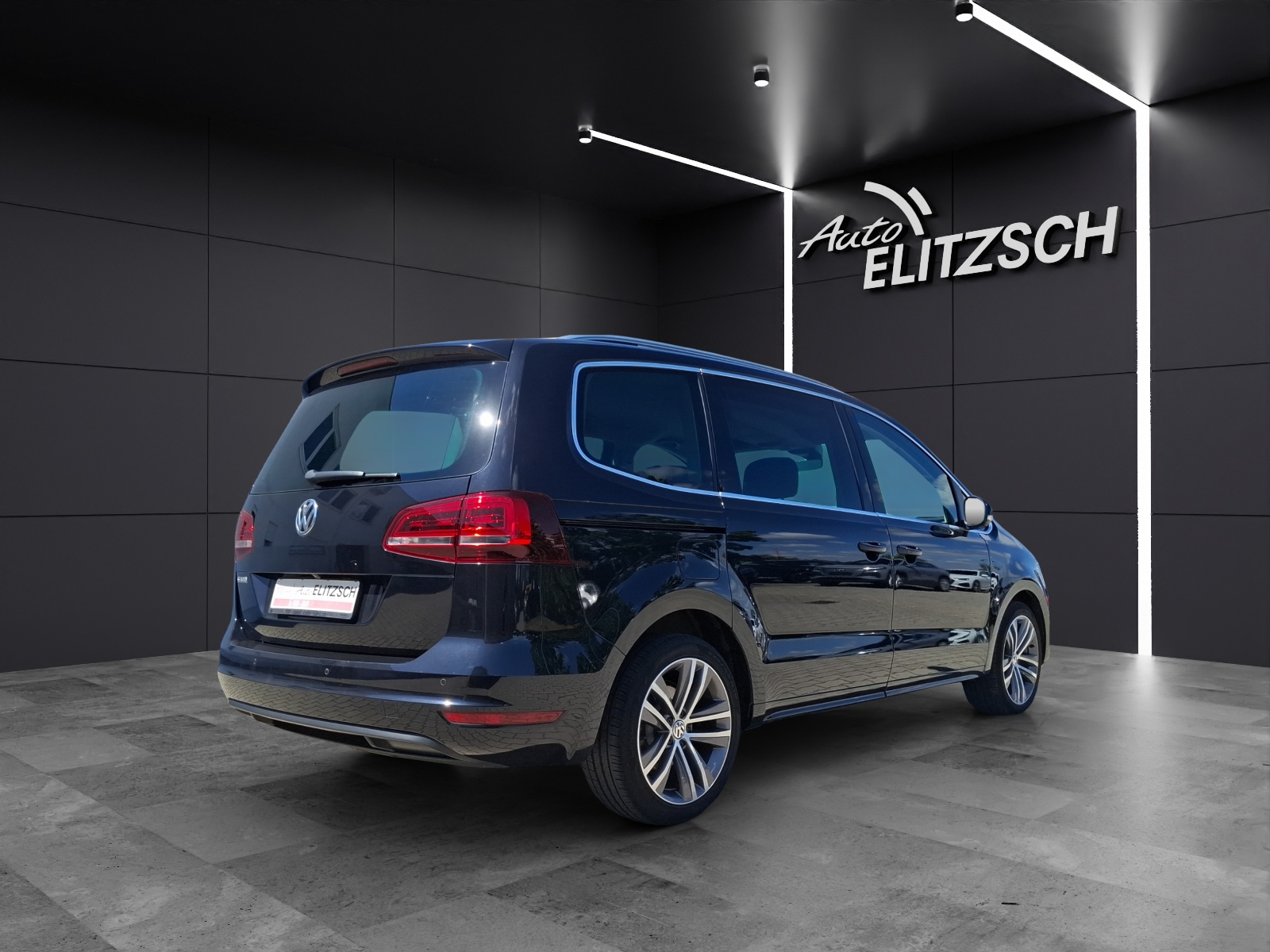 Fahrzeugabbildung Volkswagen Sharan TDI Highline Standhzg Xenon AHK Navi ACC RFK SHZ