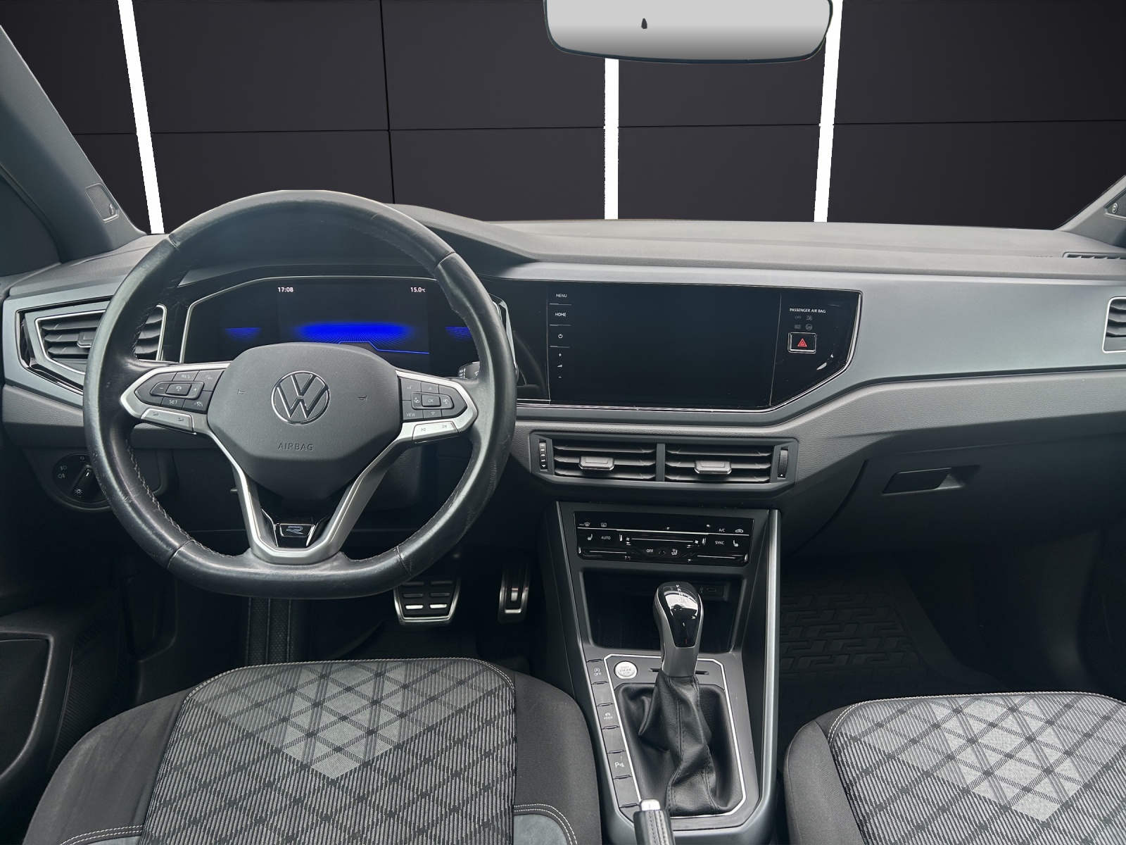 Fahrzeugabbildung Volkswagen Taigo R-Line DSG MATRIX NAVI RKF