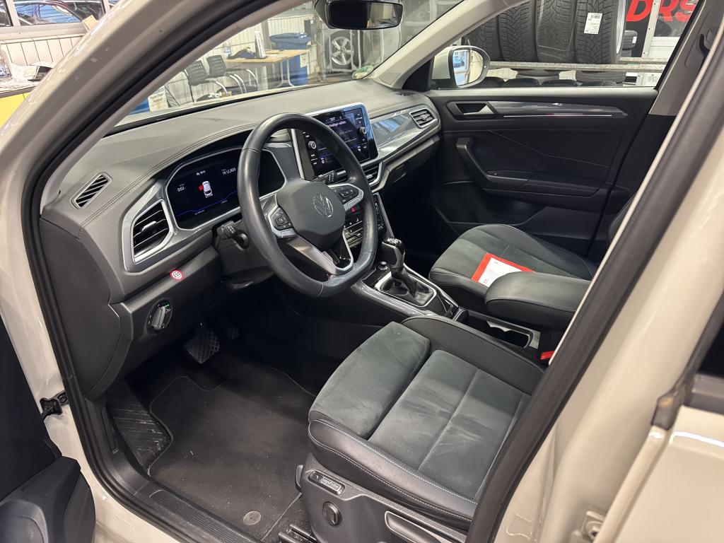 Fahrzeugabbildung Volkswagen T-Roc TSI Style DSG LEDplus AHK Navi AID ACC RFK SH