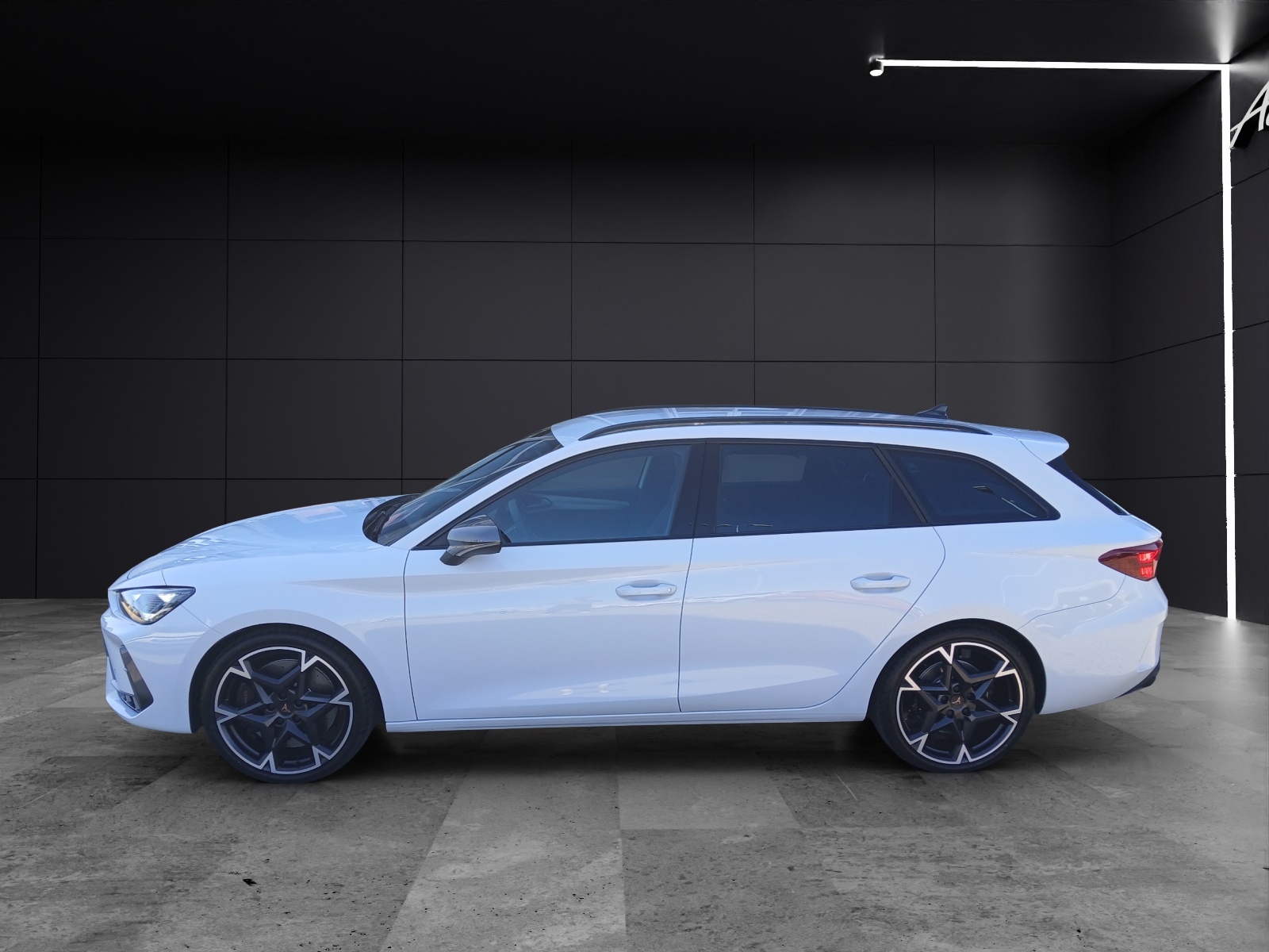 Fahrzeugabbildung CUPRA Leon Sportstourer TSI VZ DSG 4Drive LED AHK ACC RFK SH 19