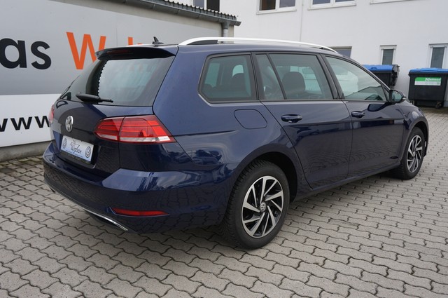 Fahrzeugabbildung Volkswagen Golf VII Variant TDI Join DSG Navi PDC SH LM