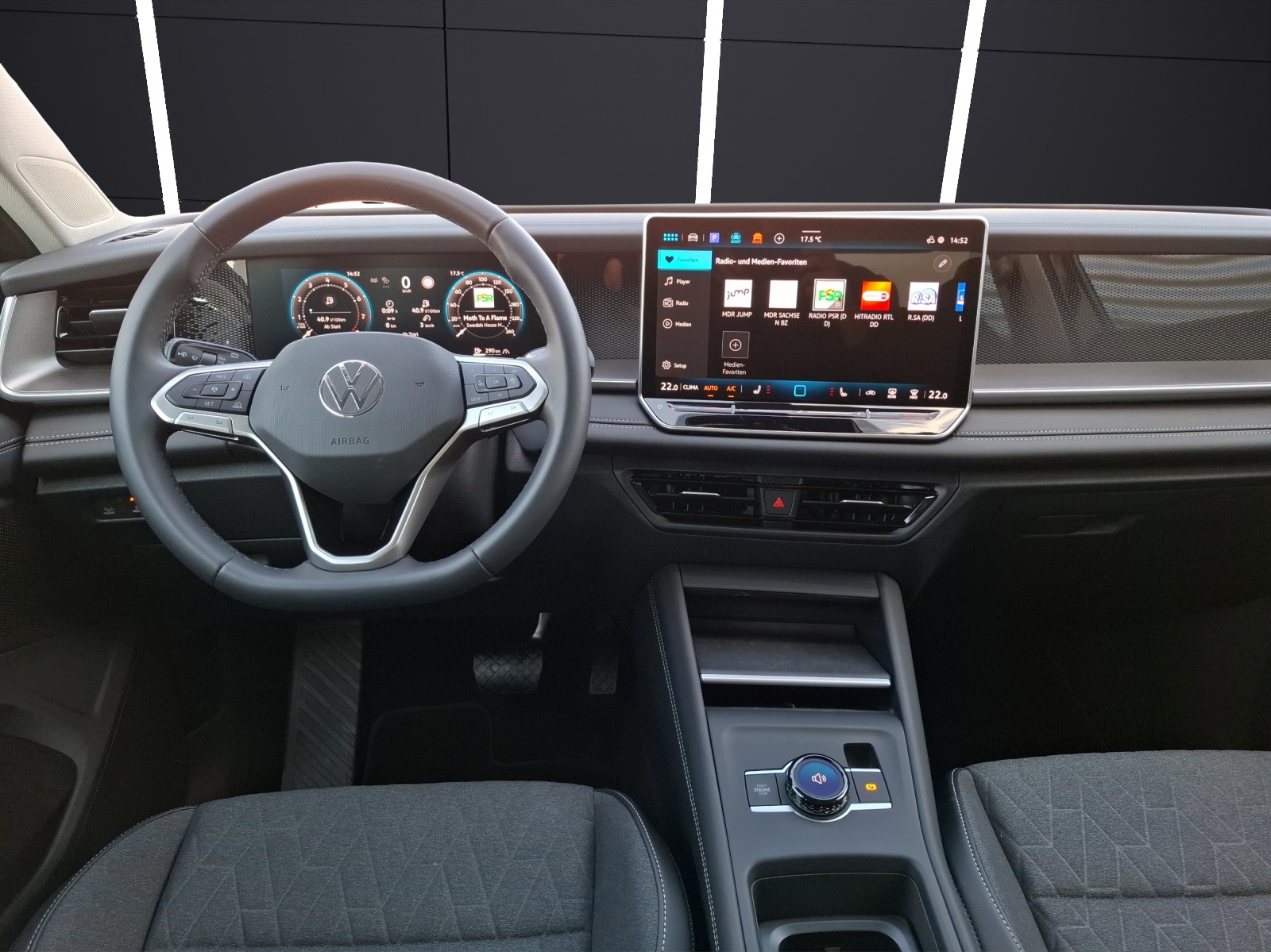 Fahrzeugabbildung Volkswagen Tayron eTSI Life DSG LED AHK Navi AID ACC RFK SH