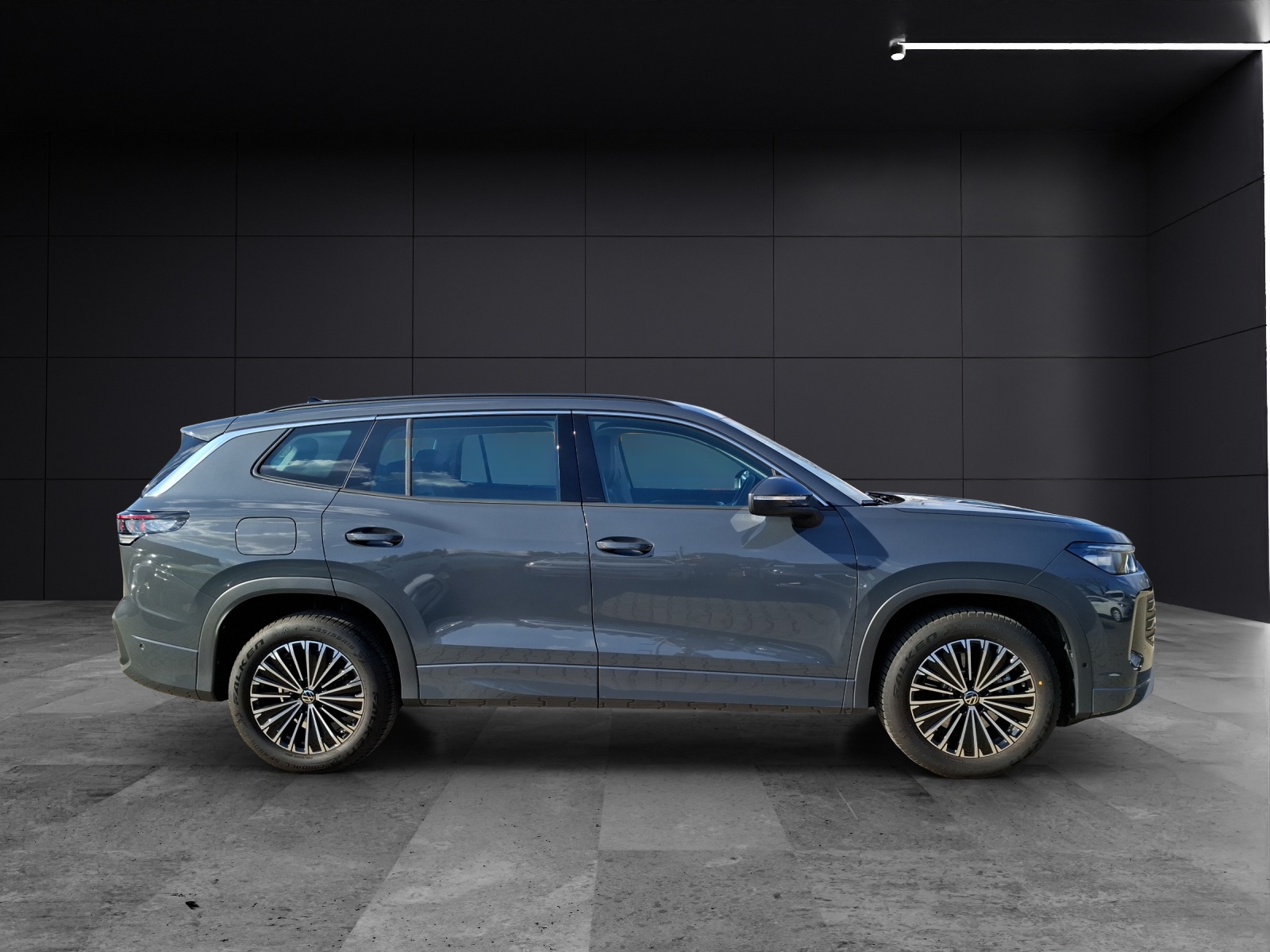 Fahrzeugabbildung Volkswagen Tayron eTSI Life DSG LED AHK Navi AID ACC RFK SH