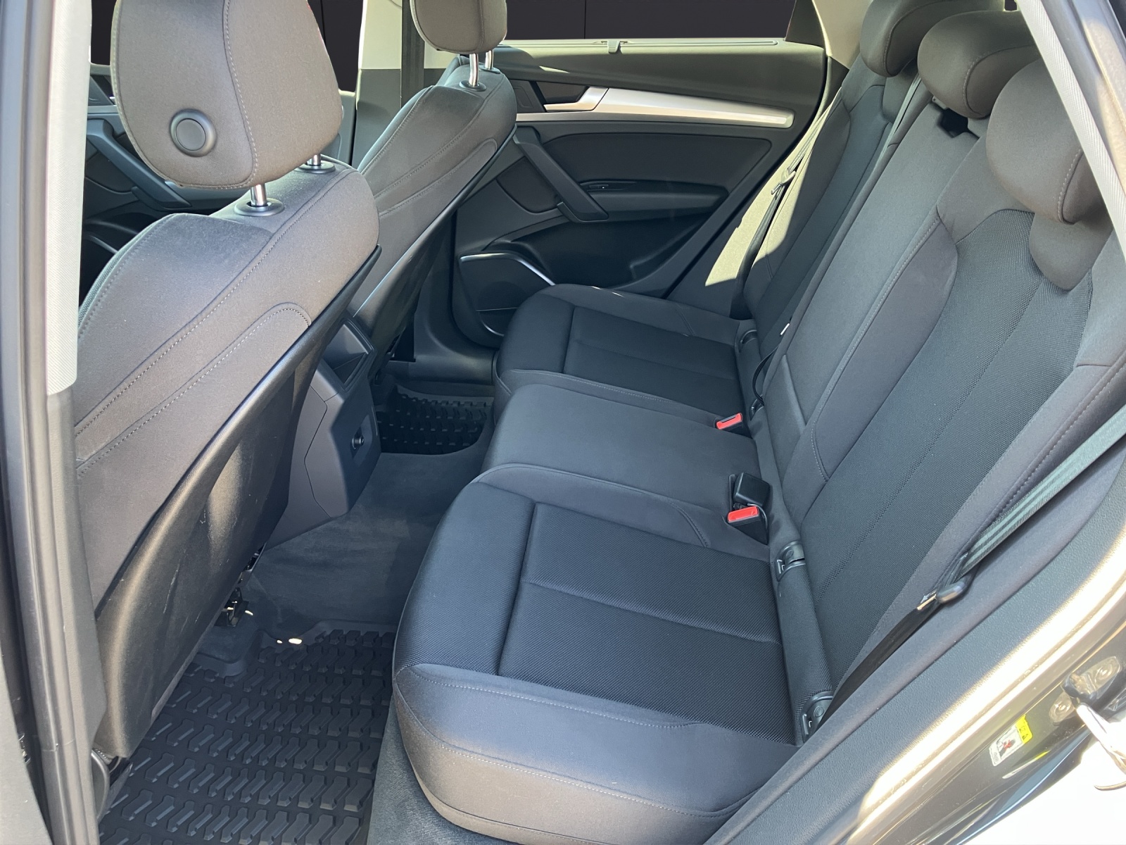 Fahrzeugabbildung Audi Q5 50 TDI quattro S-tronic AHK LED GRA