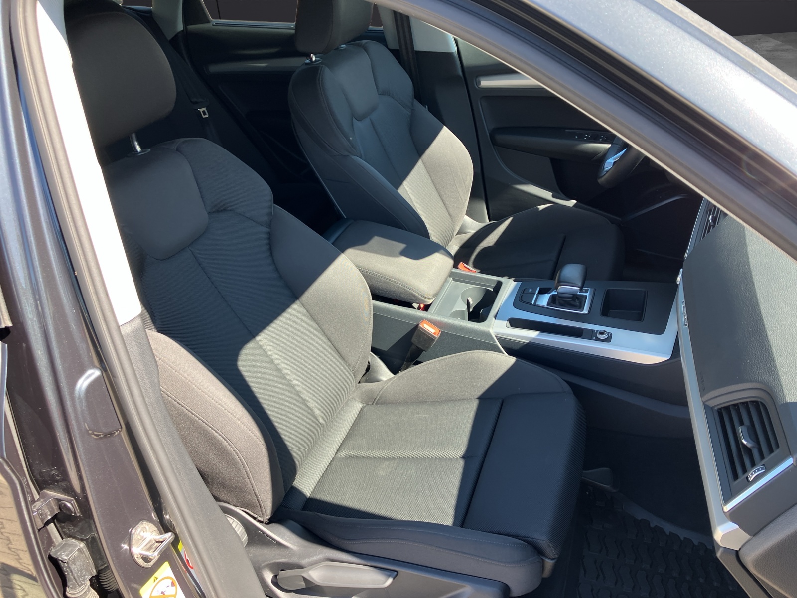 Fahrzeugabbildung Audi Q5 50 TDI quattro S-tronic AHK LED GRA