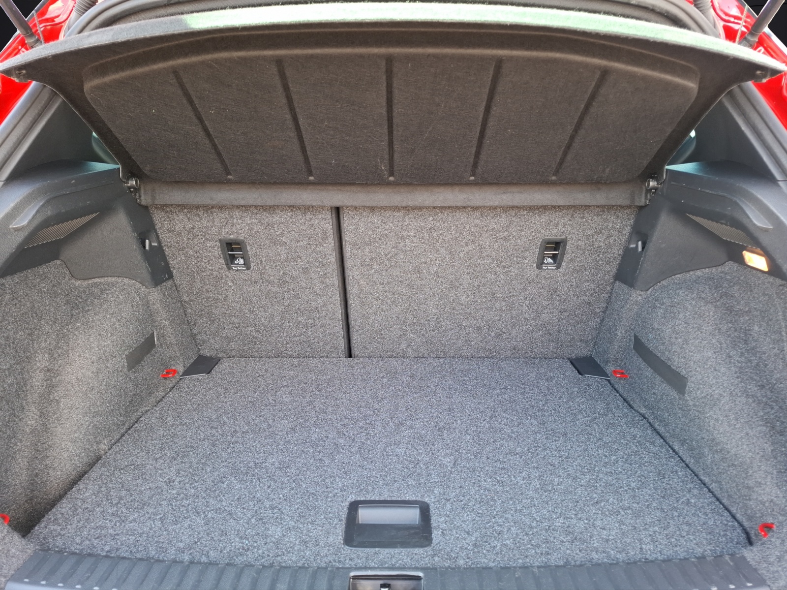 Fahrzeugabbildung SEAT Arona TSI FR-Line Beats LED AHK Navi GRA RFK SH 17