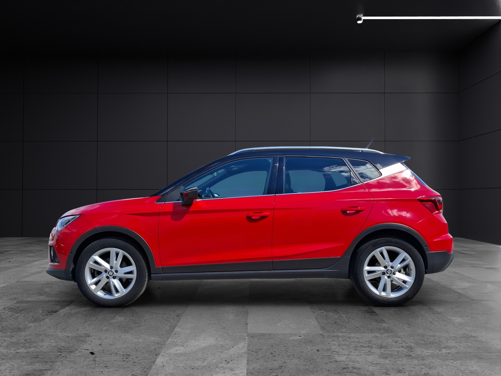 Fahrzeugabbildung SEAT Arona TSI FR-Line Beats LED AHK Navi GRA RFK SH 17