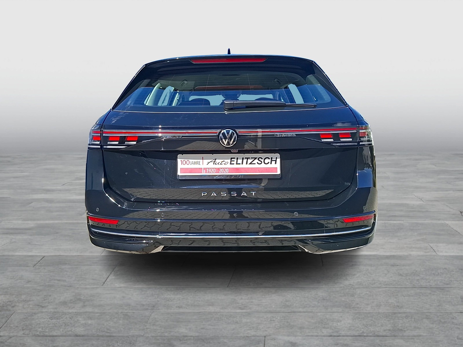 Fahrzeugabbildung Volkswagen Passat Variant TDI Elegance DSG Matrix AHK Navi HUD AID ACC RFK SH