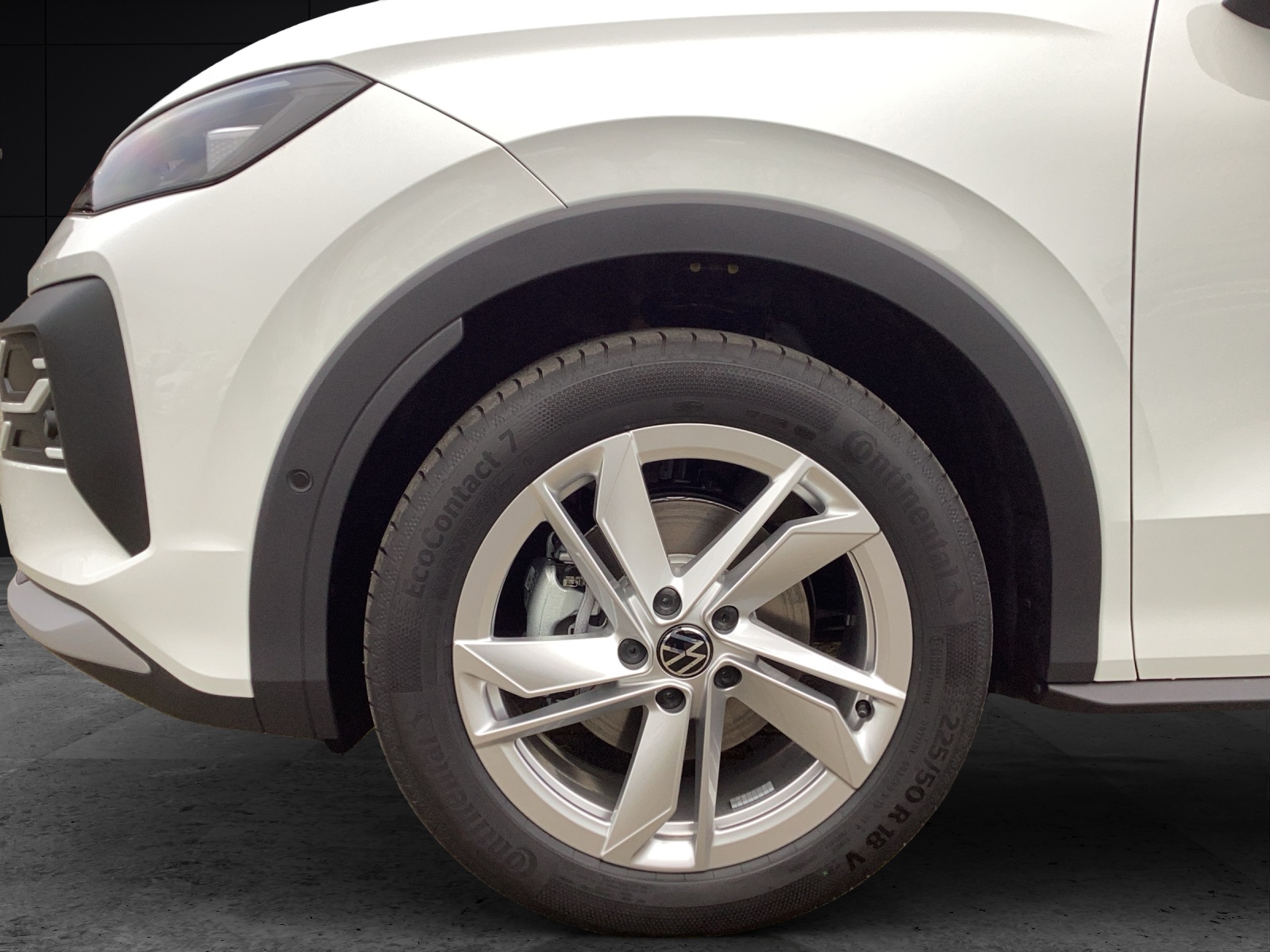 Fahrzeugabbildung Volkswagen T-Roc Life LED DAB+ ACC Auto Light A