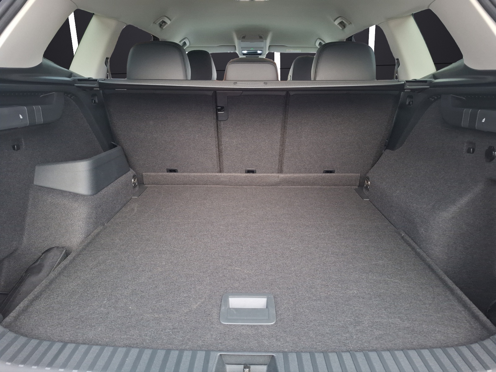 Fahrzeugabbildung Volkswagen Tayron TDI Life DSG 4M LEDplus AHK Navi AID ACC RFK SH 18