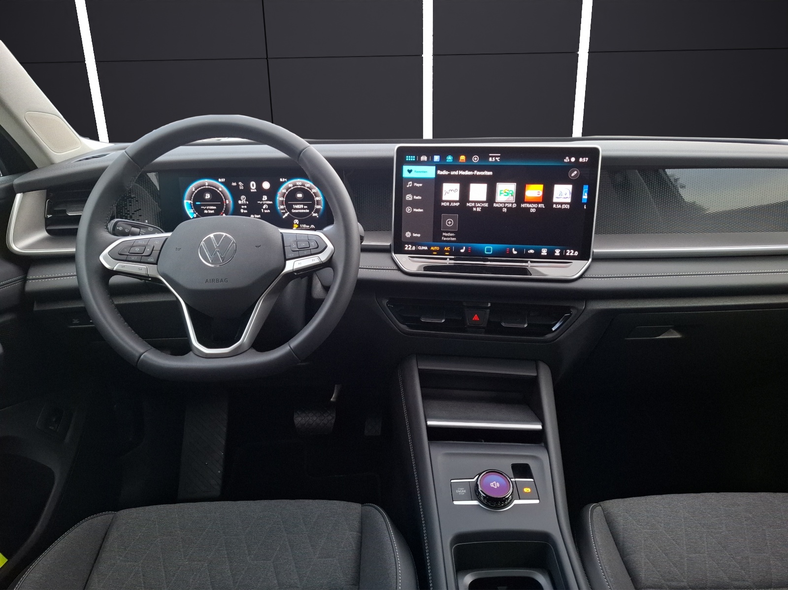 Fahrzeugabbildung Volkswagen Tayron TDI Life DSG 4M LEDplus AHK Navi AID ACC RFK SH 18