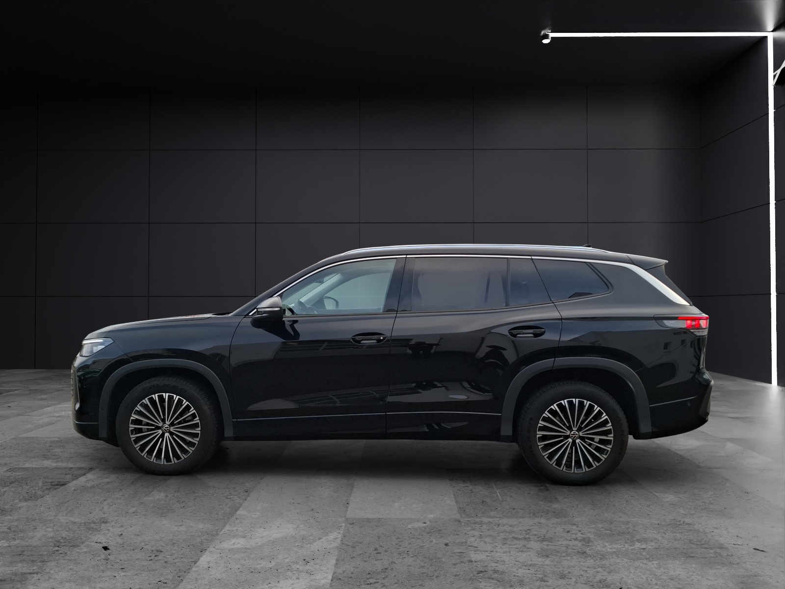 Fahrzeugabbildung Volkswagen Tayron TDI Life DSG 4M LEDplus AHK Navi AID ACC RFK SH 18