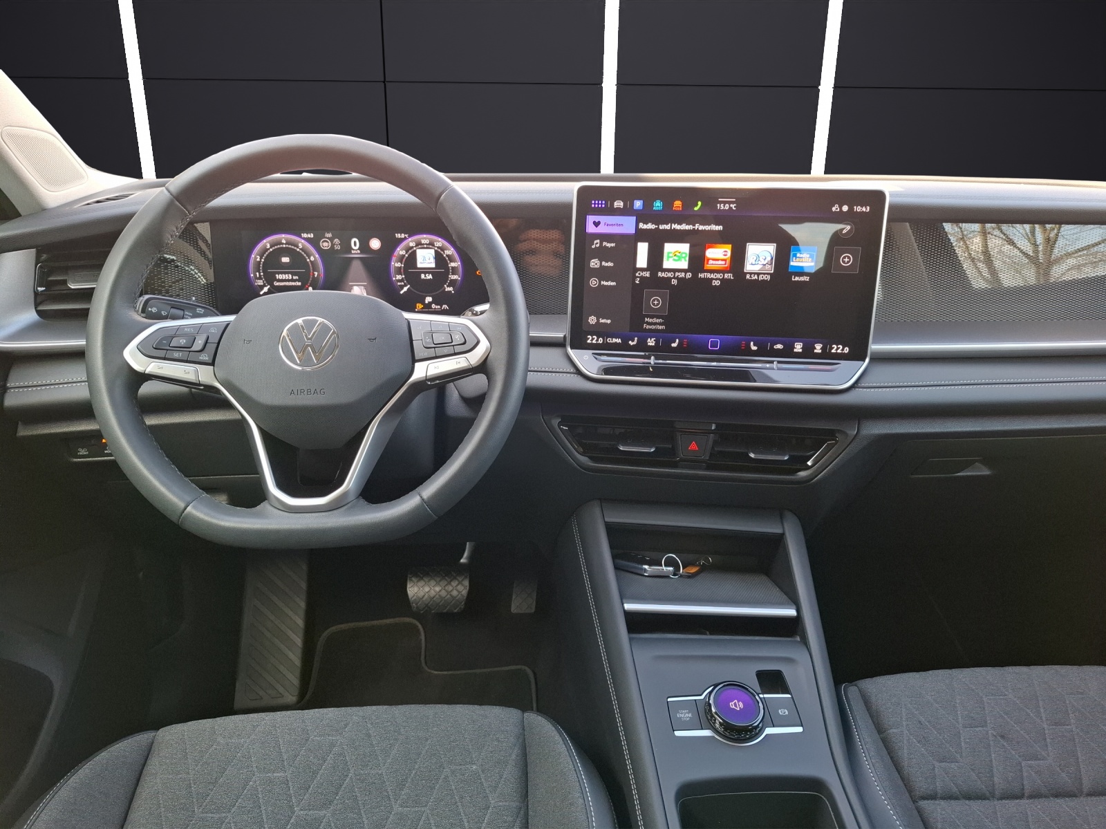 Fahrzeugabbildung Volkswagen Tayron eTSI Life DSG 7-Si Matrix AHK Navi AID ACC RFK SH