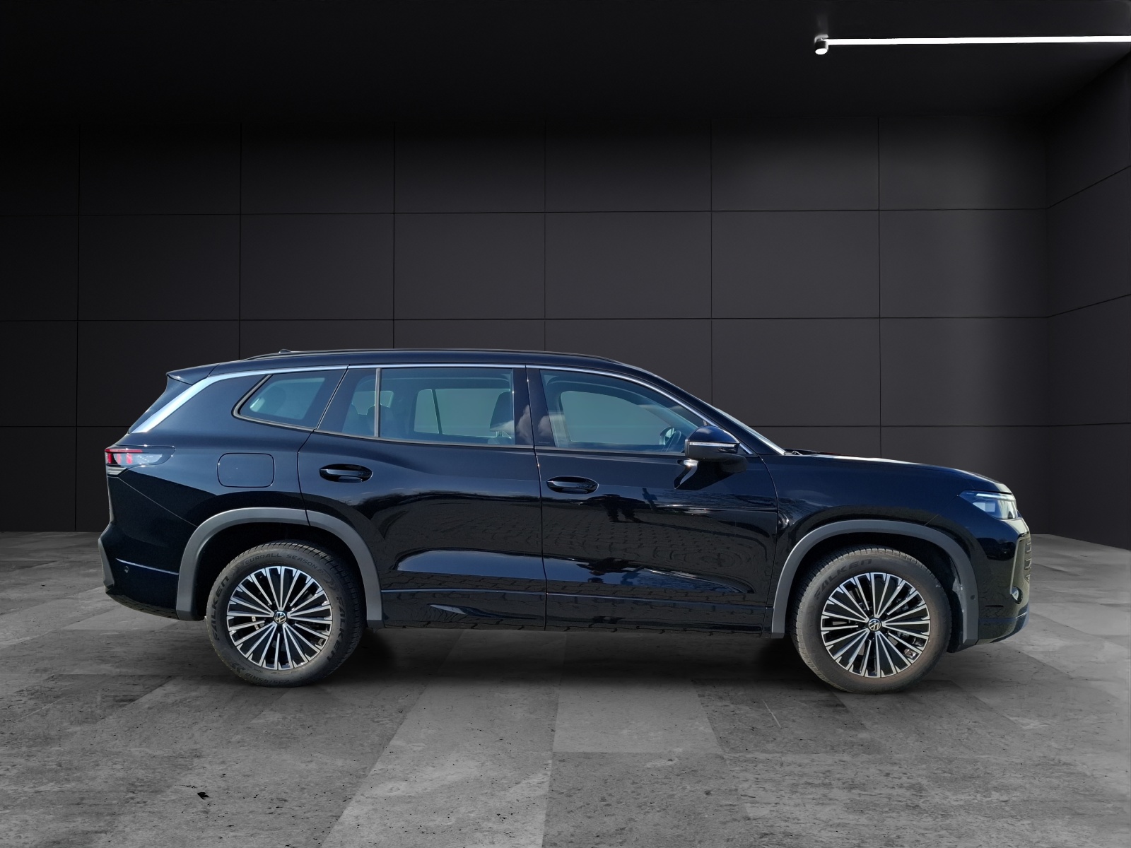 Fahrzeugabbildung Volkswagen Tayron eTSI Life DSG 7-Si Matrix AHK Navi AID ACC RFK SH