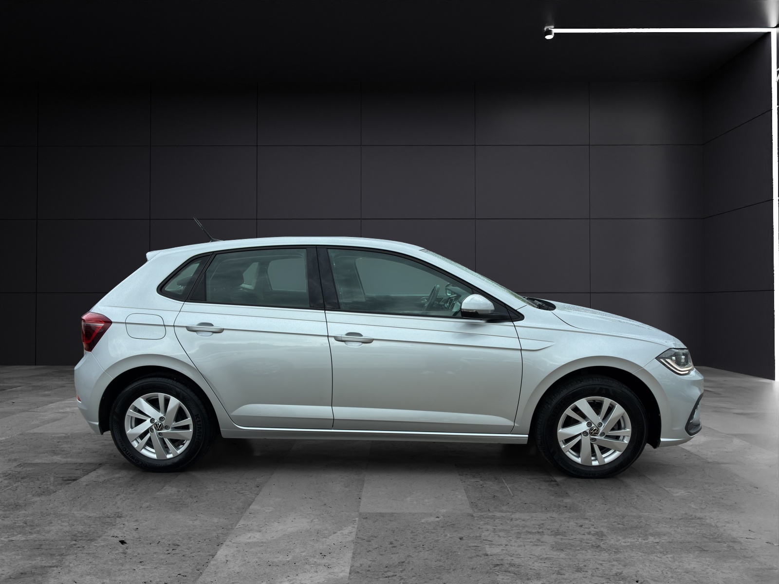 Fahrzeugabbildung Volkswagen Polo TSI Style IQ.Light Navi ACC SHZ App-Connect