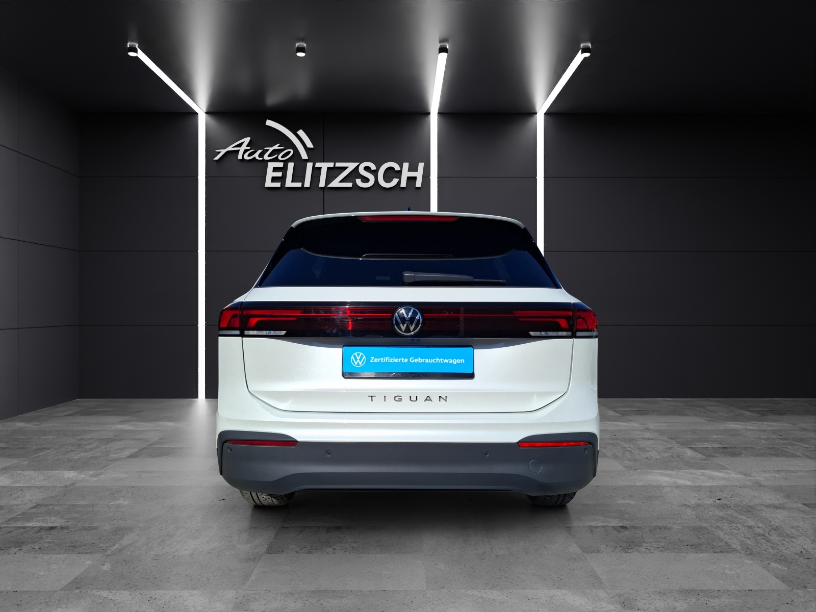 Fahrzeugabbildung Volkswagen Tiguan TDI Goal DSG Standhzg. AHK LED Navi AID ACC RFK SH