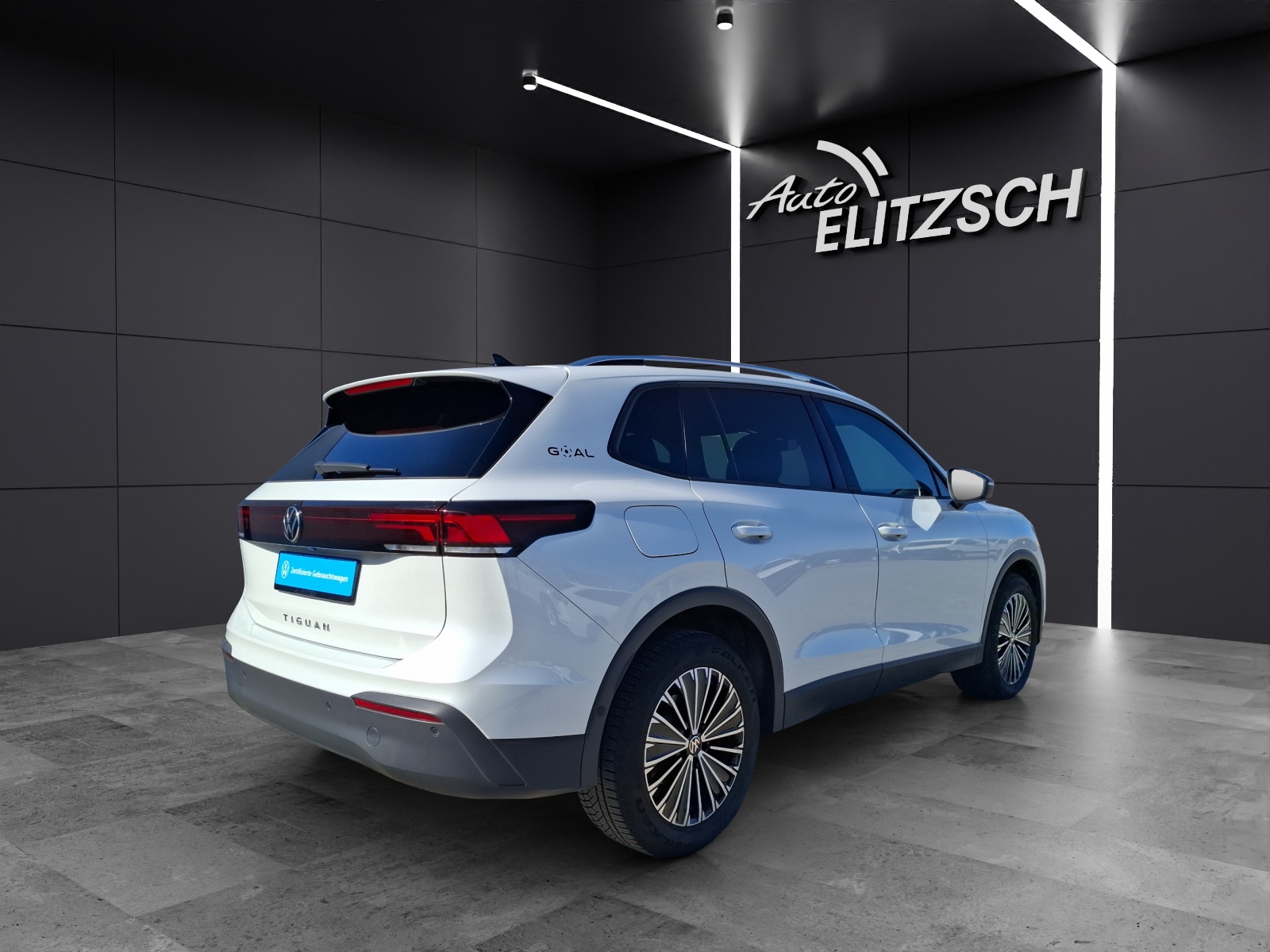 Fahrzeugabbildung Volkswagen Tiguan TDI Goal DSG Standhzg. AHK LED Navi AID ACC RFK SH