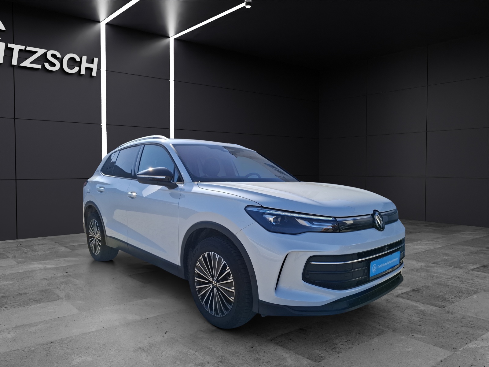 Fahrzeugabbildung Volkswagen Tiguan TDI Goal DSG Standhzg. AHK LED Navi AID ACC RFK SH