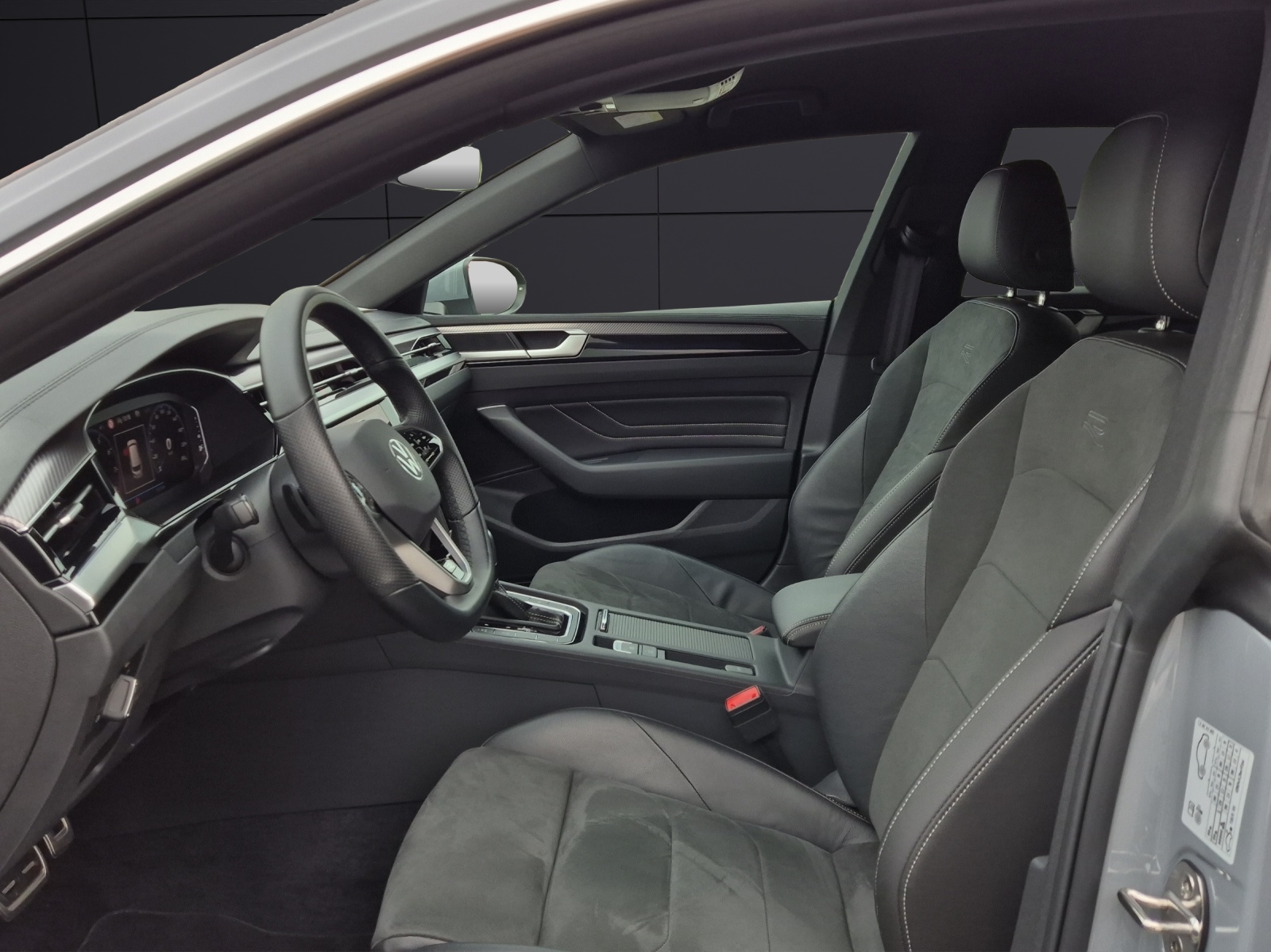 Fahrzeugabbildung Volkswagen Arteon SB TSI R-Line DSG LED Navi AID ACC RFK SH 18