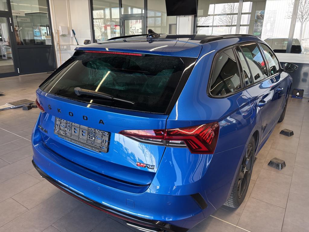 Fahrzeugabbildung SKODA Octavia Combi RS TDI DSG 4x4 Matrix Navi HUD VC ACC SH 18